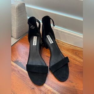 Steve Madden suede heels